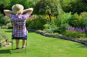 Nie vergessen: Nach der Arbeit kommt der Genuss. Das gilt auch für den eigenen kleinen Garten.